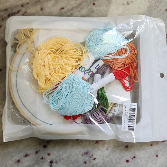 Romantic Story Cross Stitch Kit NEW - Picture 2 of 2